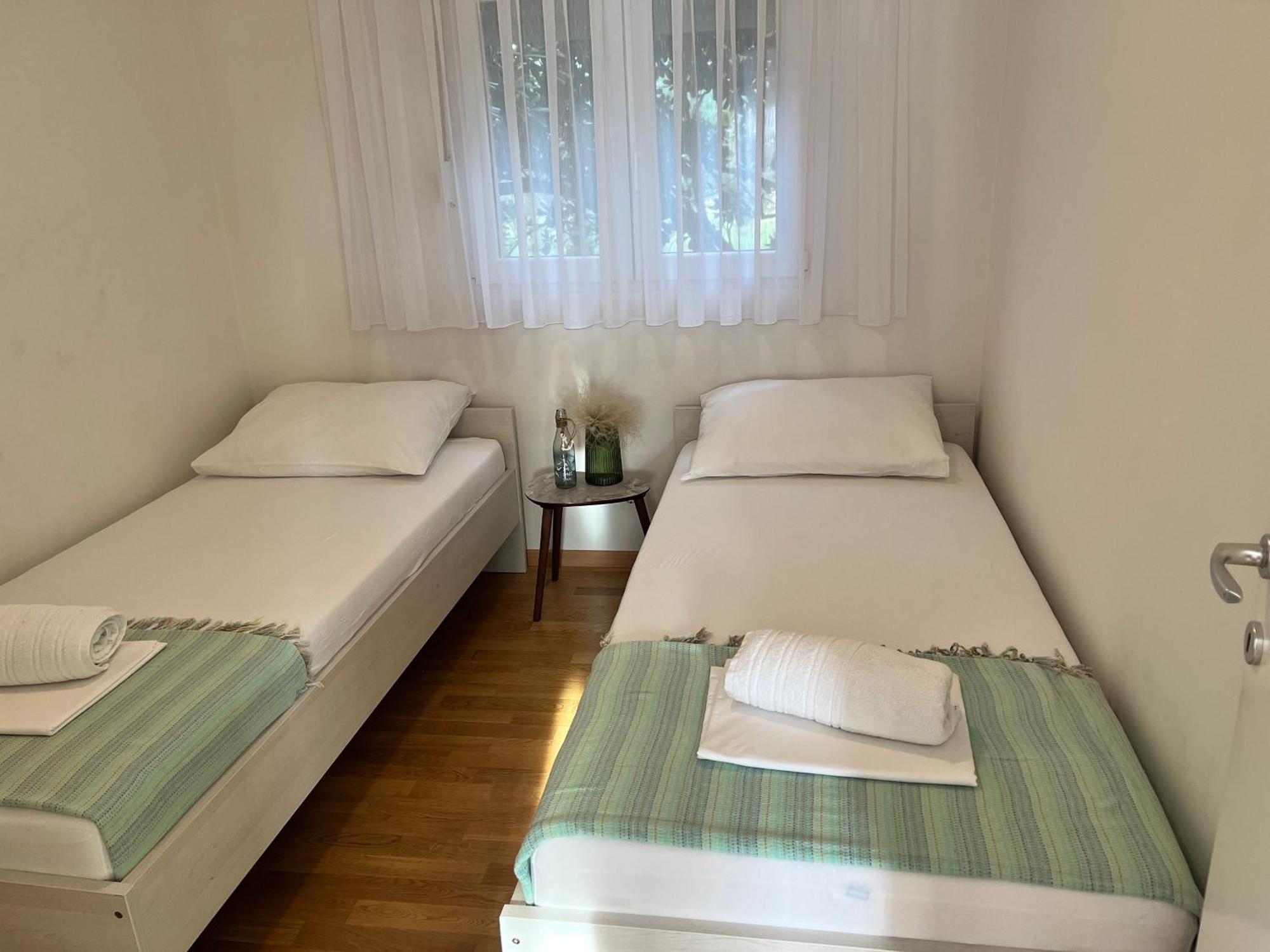 Apartments B&B Povljana Buitenkant foto